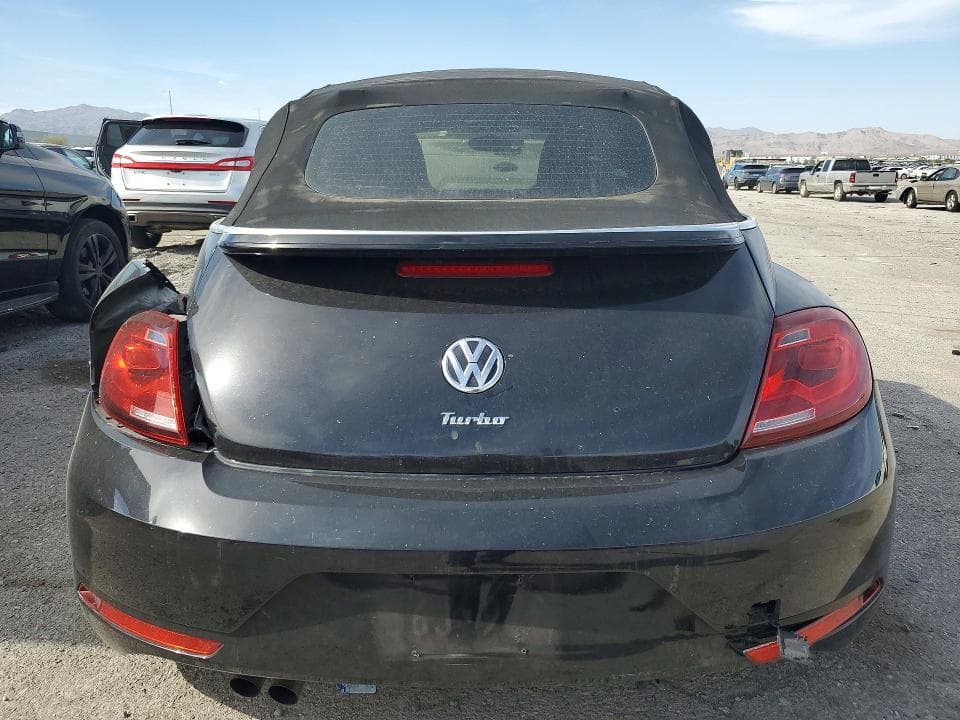 2018 VOLKSWAGEN BEETLE S 6