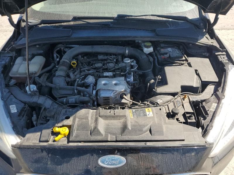 2018 FORD FOCUS SE 11