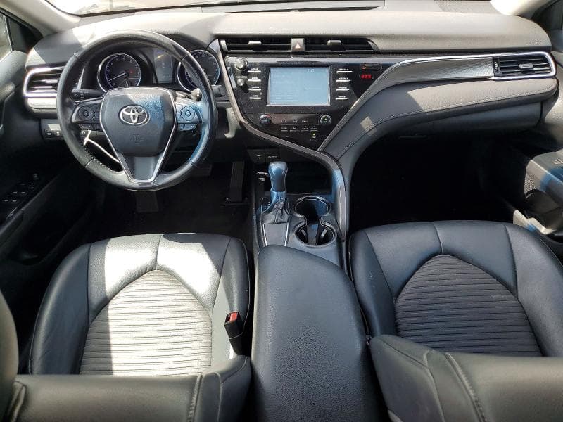 2018 TOYOTA CAMRY SE 8