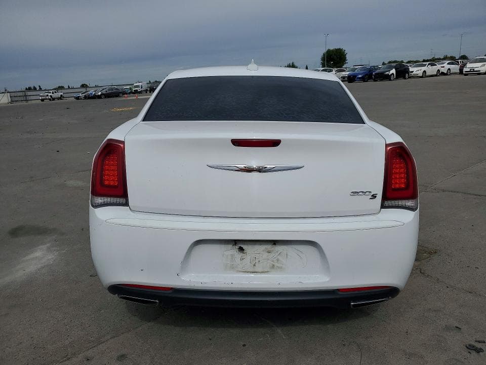 2018 CHRYSLER 300 S 6