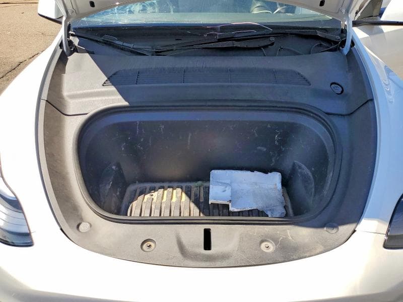 2025 TESLA MODEL Y 11