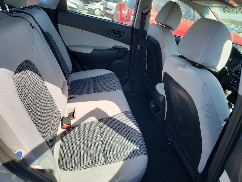 2023 HYUNDAI KONA SE 10