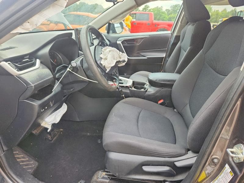2020 TOYOTA RAV4 LE 7