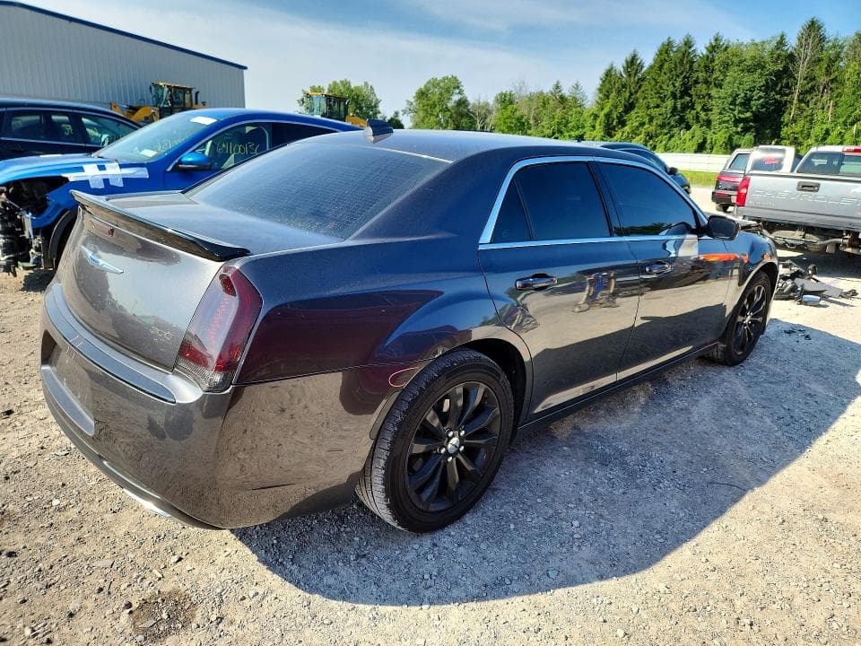 2018 CHRYSLER 300 TOURING 3