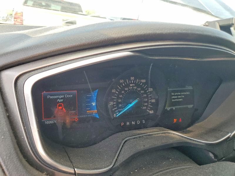 2017 FORD FUSION SE 9