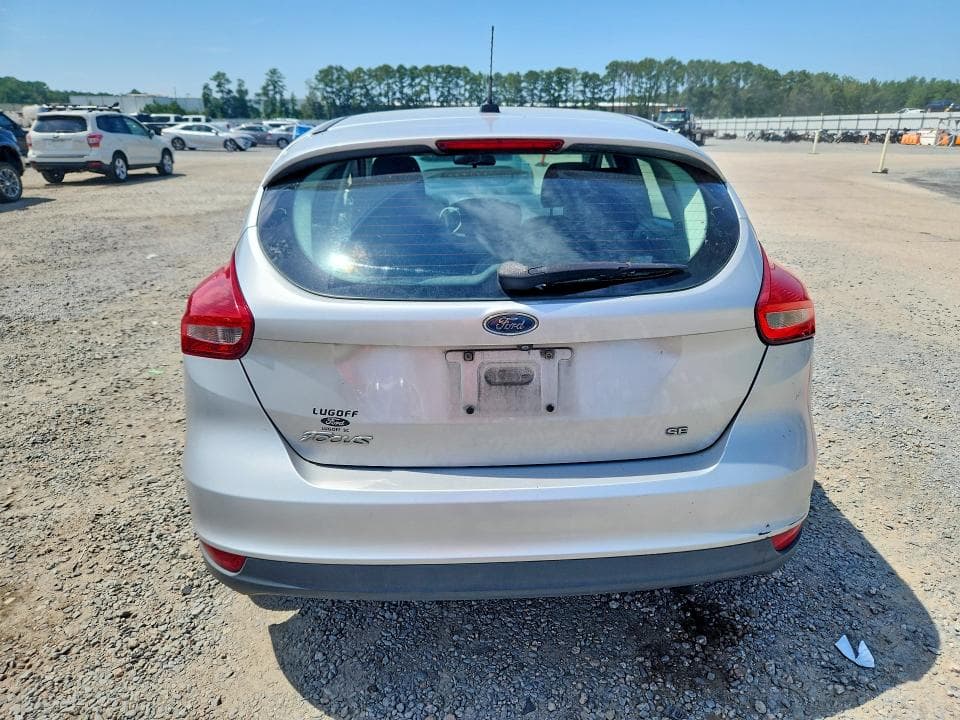 2018 FORD FOCUS SE 6