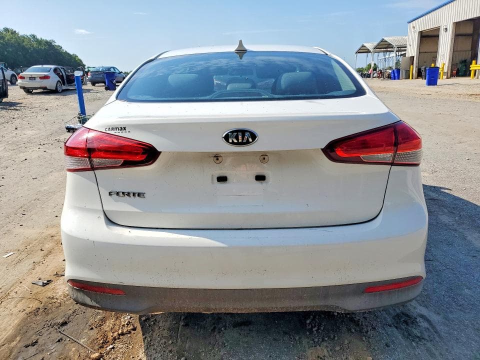 2017 KIA FORTE LX 6