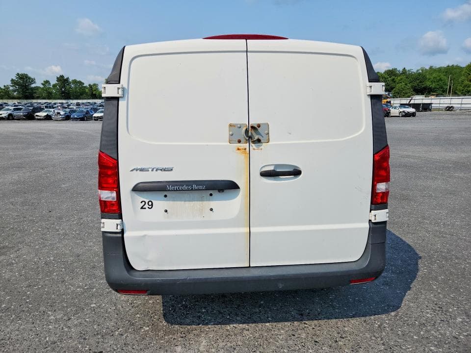 2021 MERCEDES-BENZ METRIS 6