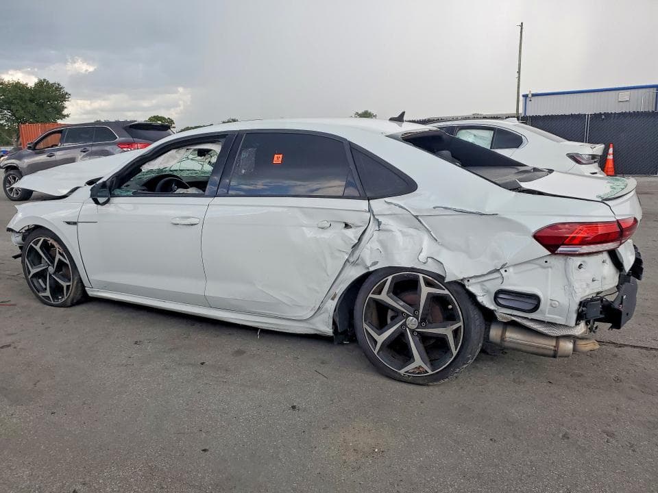 2021 VOLKSWAGEN PASSAT R-LINE 2