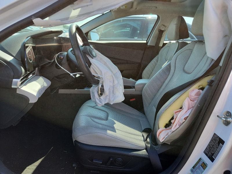 2024 HYUNDAI ELANTRA LIMITED 7