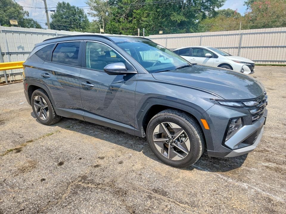 2026 HYUNDAI TUCSON SEL 4