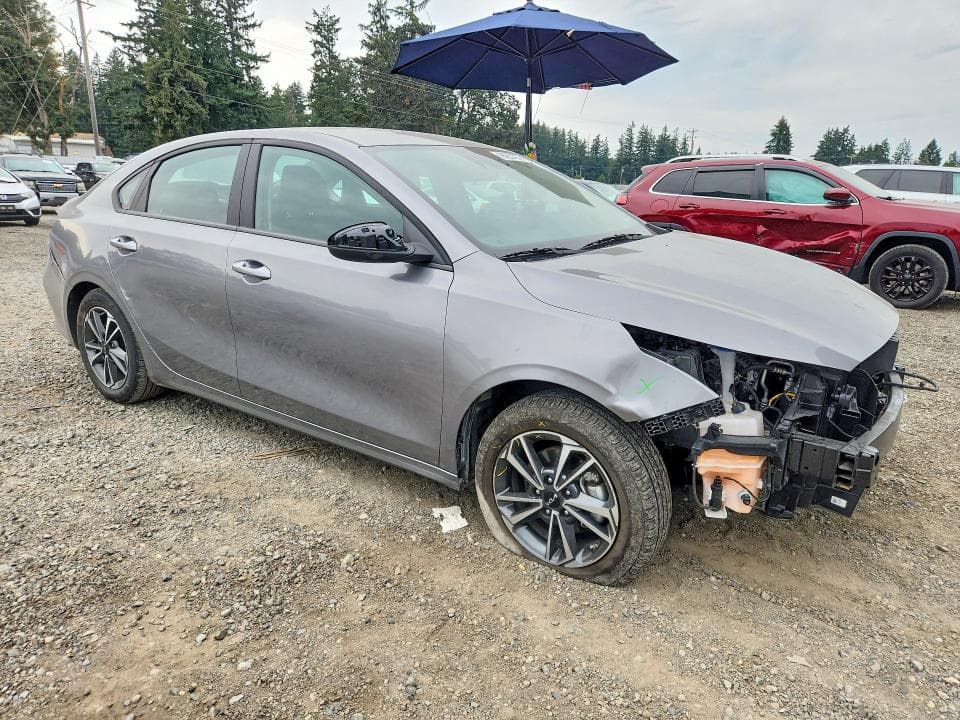 2024 KIA FORTE LXS 4