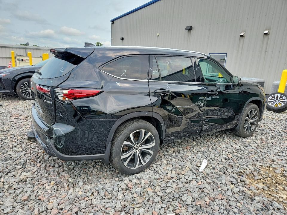 2023 TOYOTA HIGHLANDER HYBRID LIMITED 3
