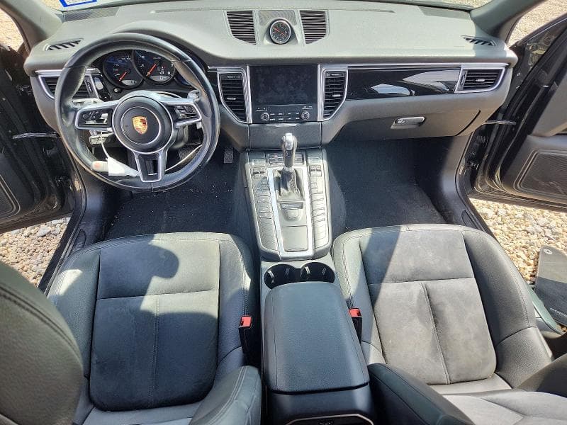 2018 PORSCHE MACAN 8
