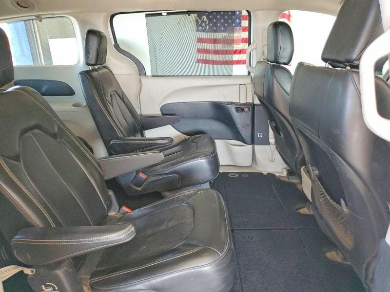 2020 CHRYSLER VOYAGER LXI 11