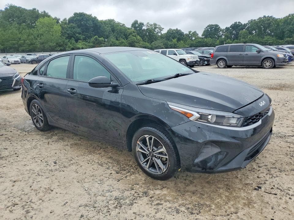 2023 KIA FORTE LXS 4