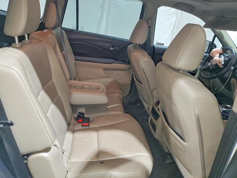 2018 HONDA PILOT TOURING 11
