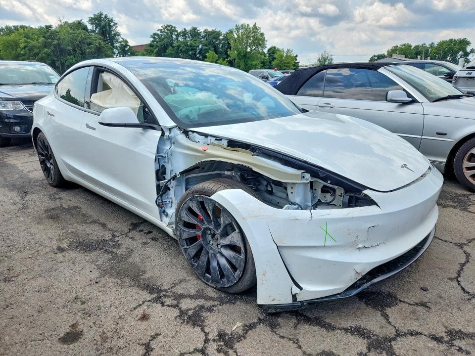2026 TESLA MODEL 3 4