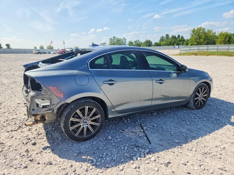 2017 VOLVO S60 PLATINUM 3