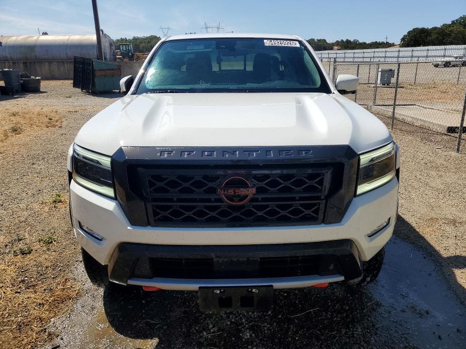 2024 NISSAN FRONTIER PRO-4X 5