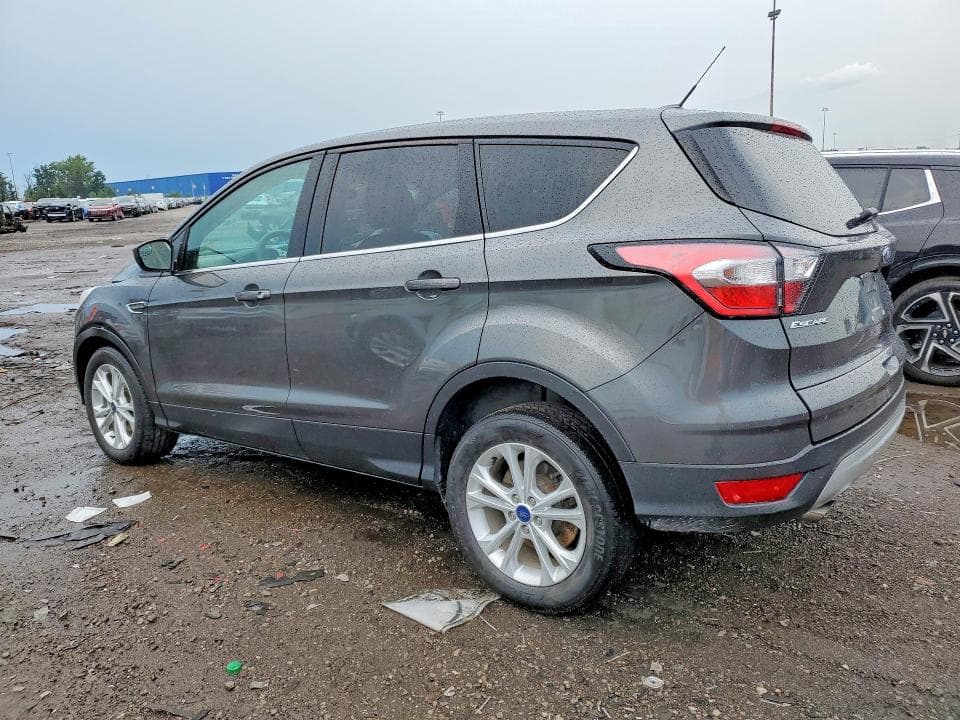 2017 FORD ESCAPE SE 2