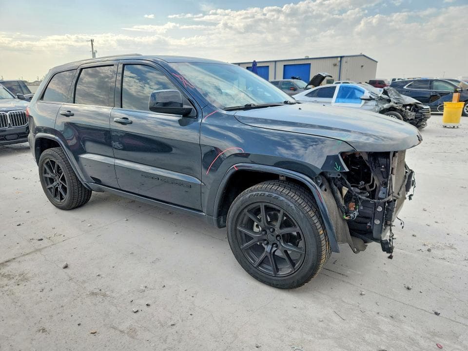 2017 JEEP GRAND CHEROKEE LAREDO 4