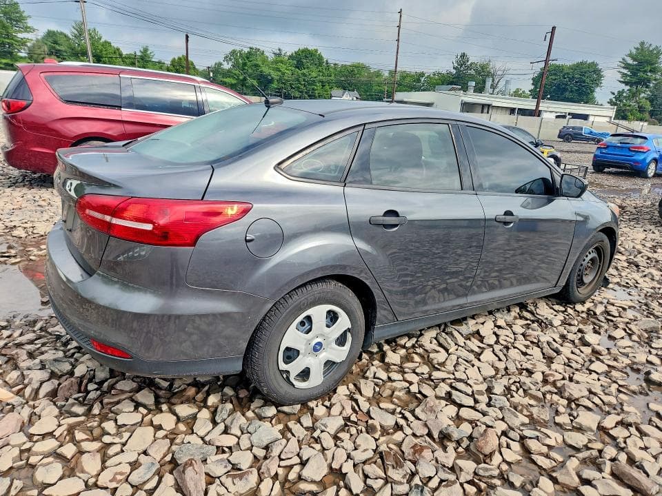 2018 FORD FOCUS S 3