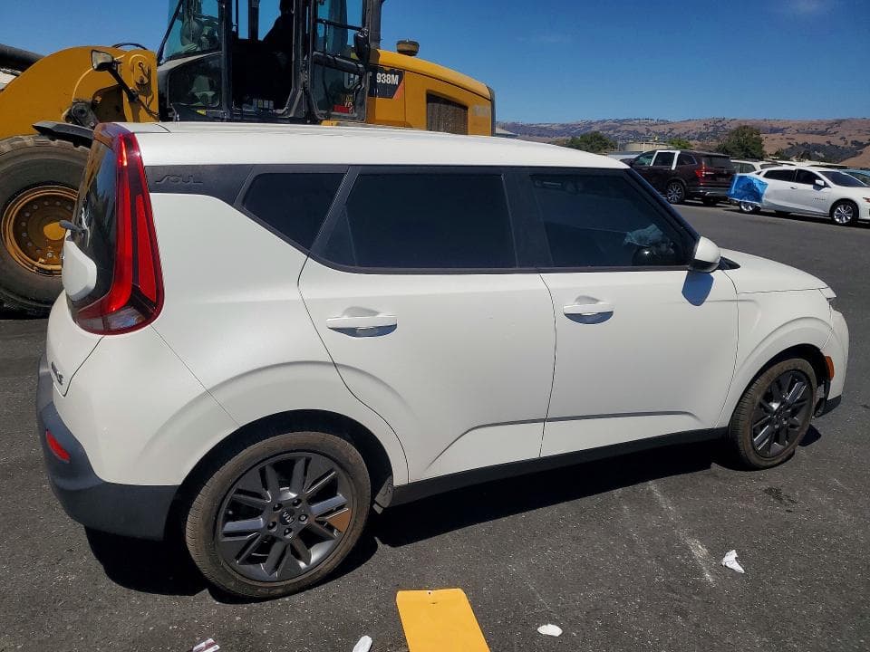 2021 KIA SOUL S 3