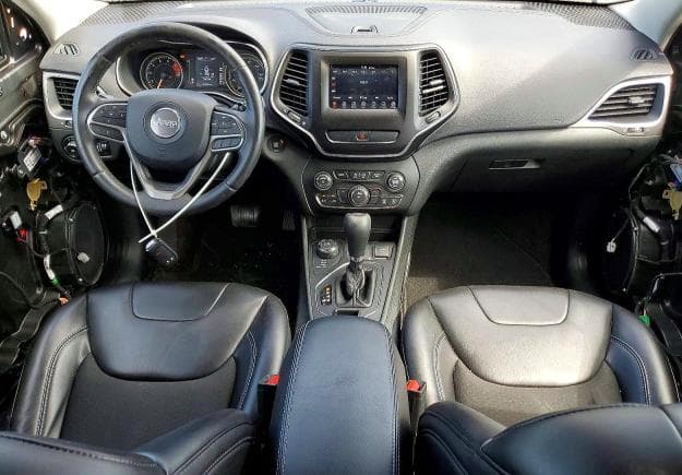 2019 JEEP CHEROKEE LATITUDE PLUS 8