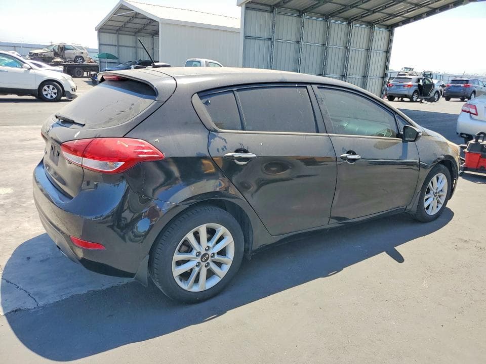2017 KIA FORTE5 LX 3