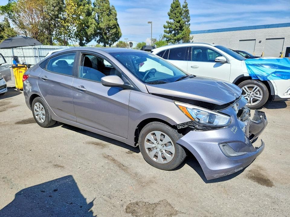 2017 HYUNDAI ACCENT SE 4