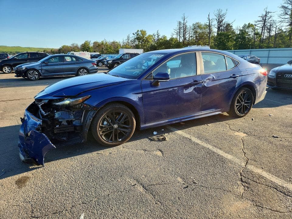 2025 TOYOTA CAMRY SE - 1