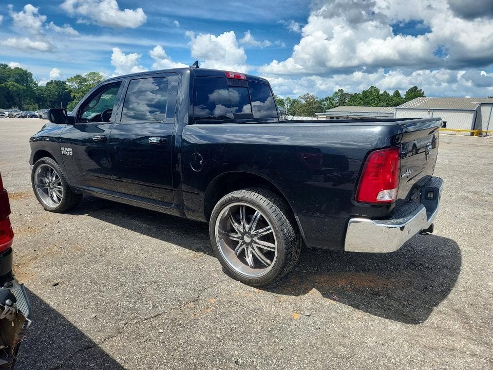 2017 RAM 1500 SLT 2