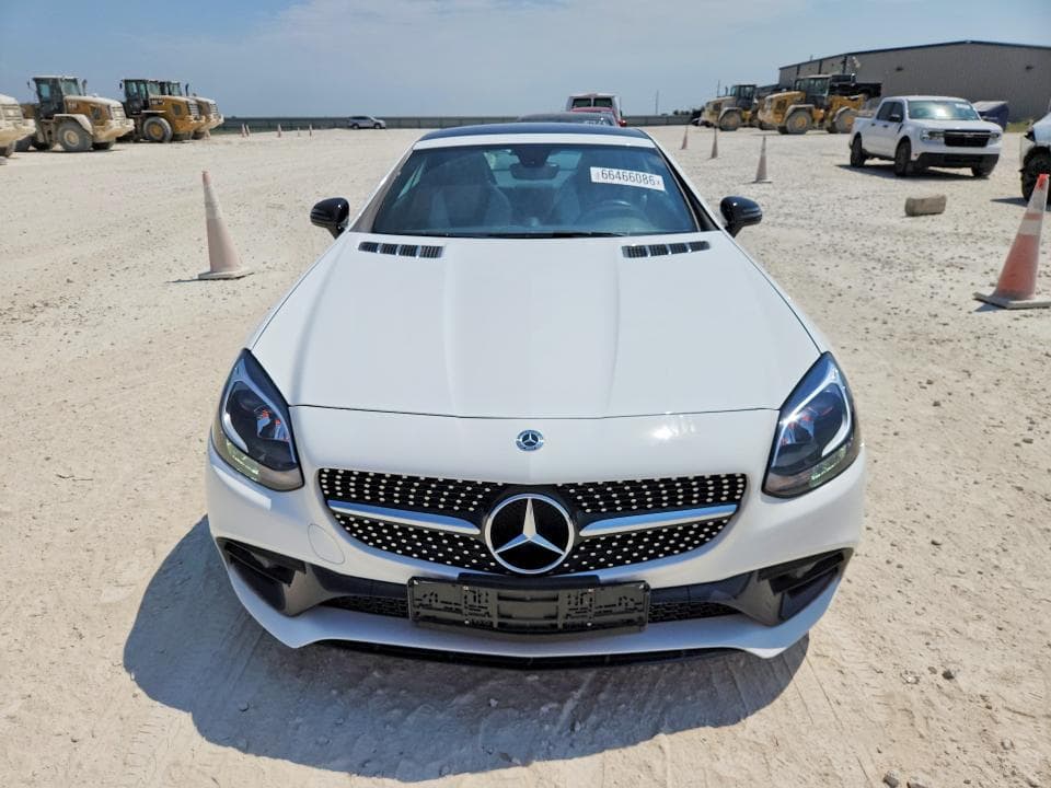 2019 MERCEDES-BENZ SLC 300 5