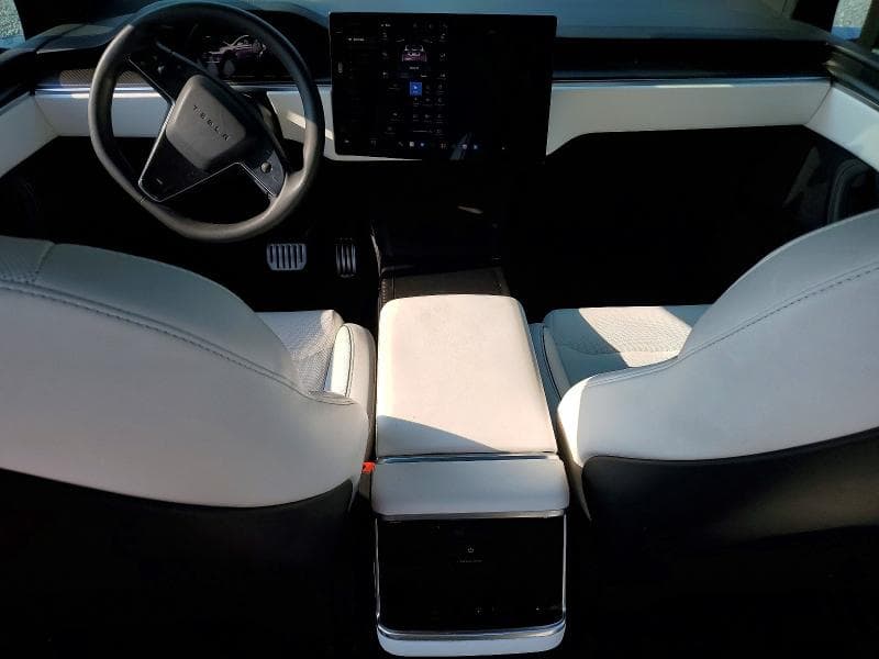 2023 TESLA MODEL X 8