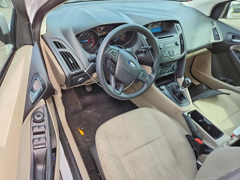 2017 FORD FOCUS SE 8