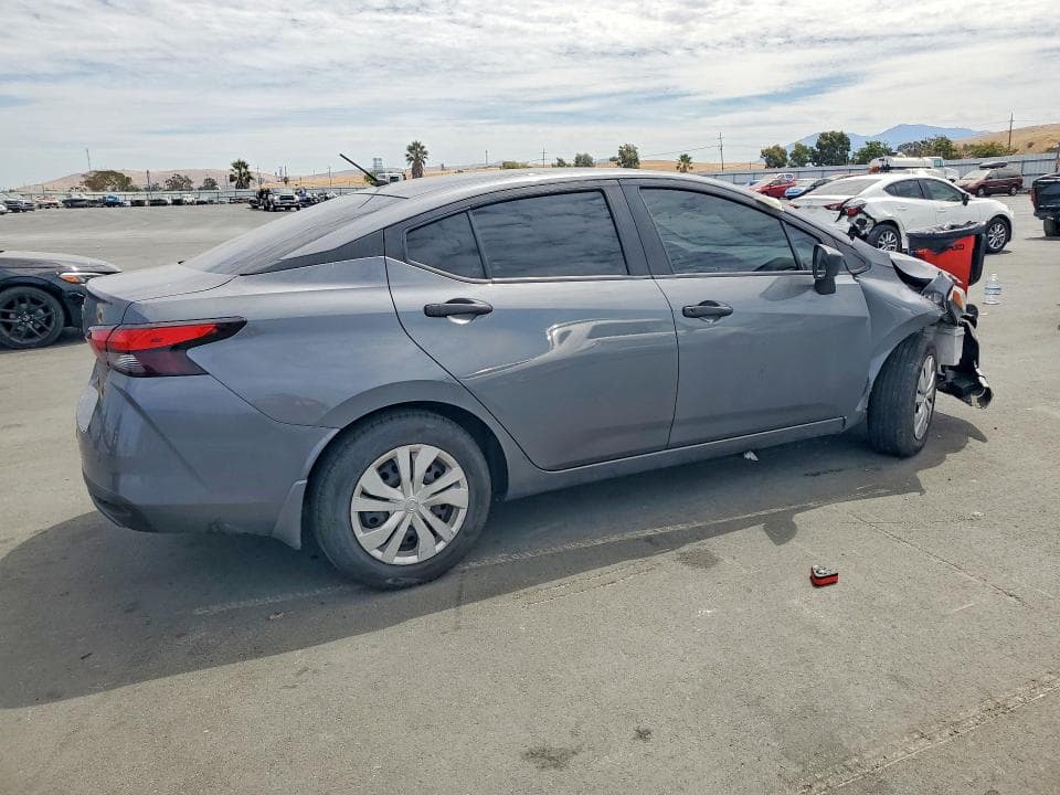 2023 NISSAN VERSA S 3