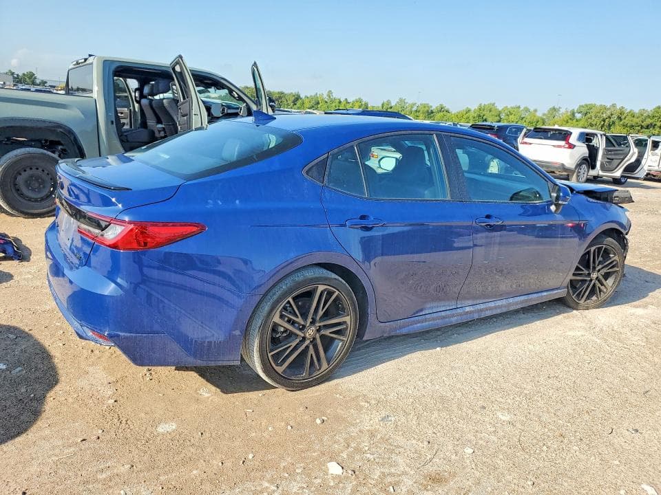 2025 TOYOTA CAMRY XSE 3