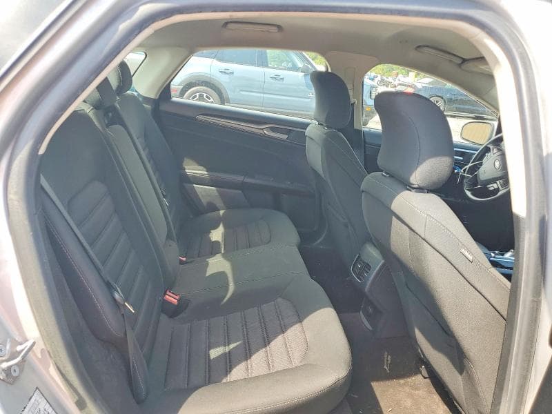 2019 FORD FUSION SE 10