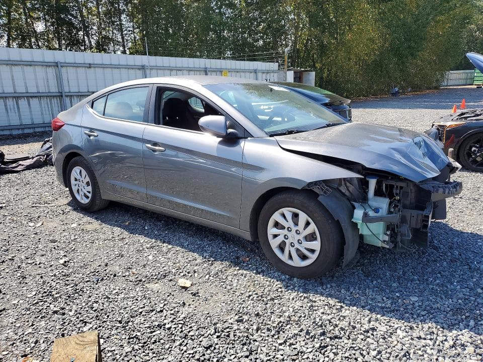 2018 HYUNDAI ELANTRA SE 4