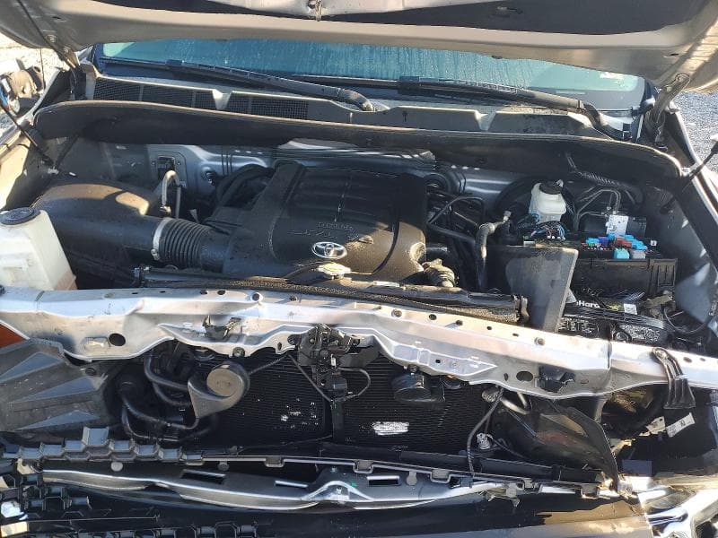 2017 TOYOTA TUNDRA SR5 11
