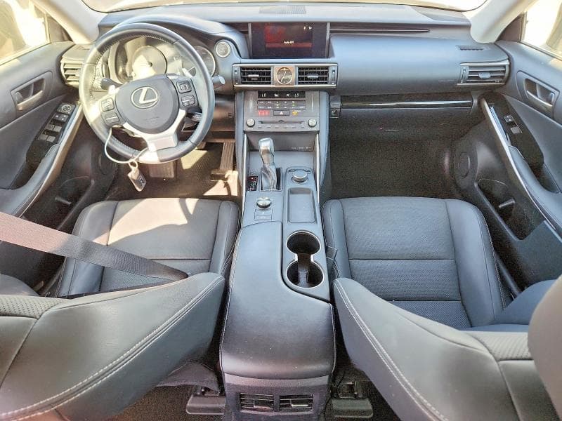 2019 LEXUS IS 300 8
