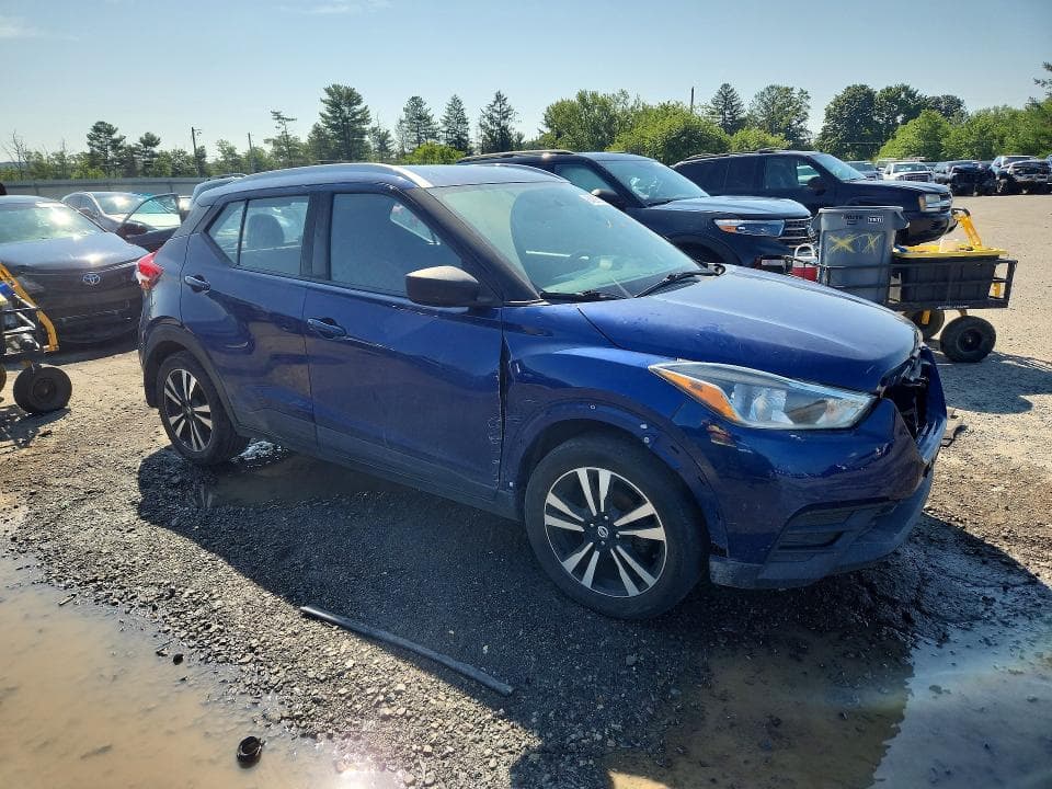 2018 NISSAN KICKS SV 4