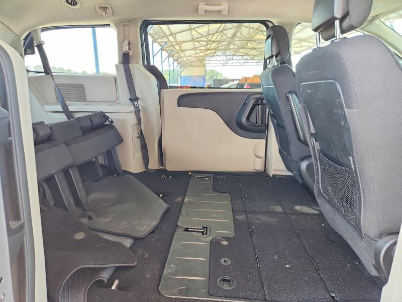 2019 DODGE GRAND CARAVAN SE 10