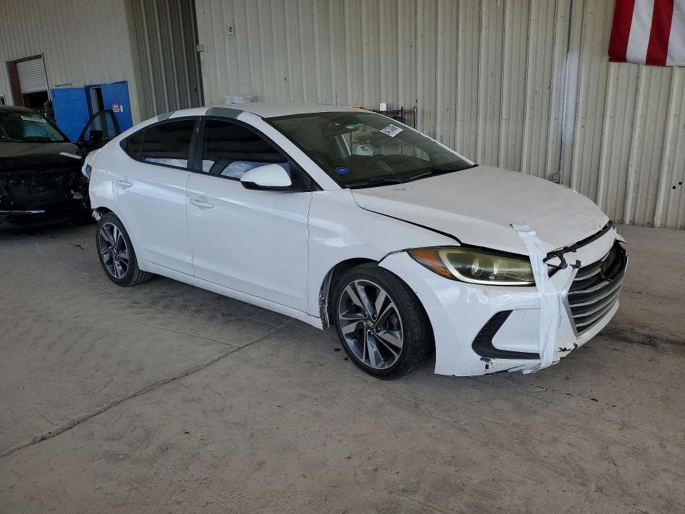 2017 HYUNDAI ELANTRA SE 4