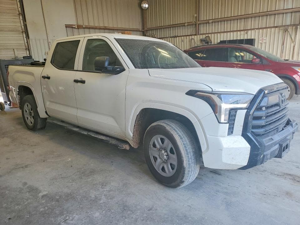 2026 TOYOTA TUNDRA SR 4
