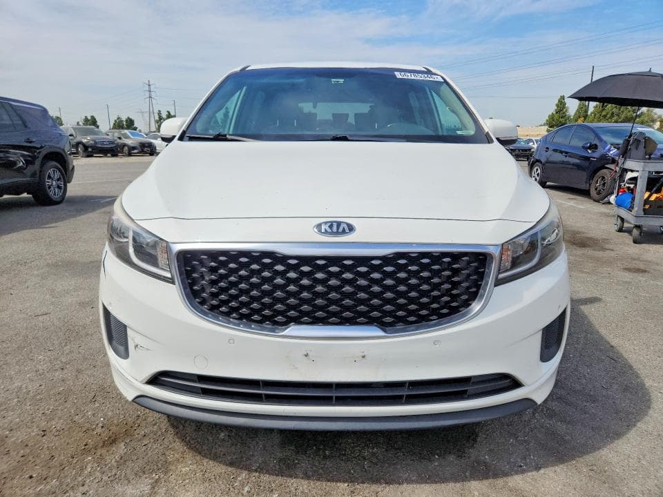 2017 KIA SEDONA LX 5