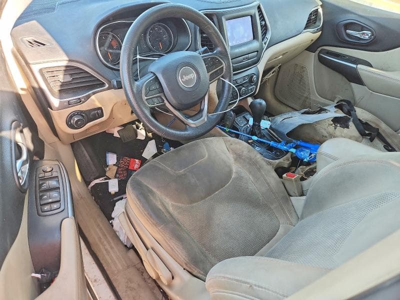 2019 JEEP CHEROKEE LATITUDE 8