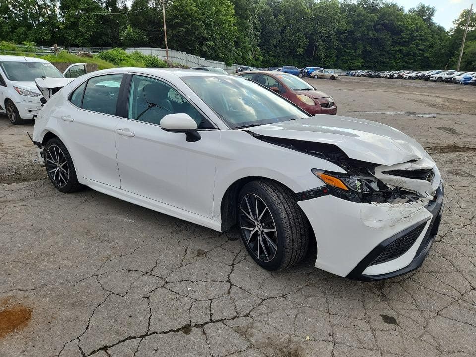 2021 TOYOTA CAMRY SE SE 4