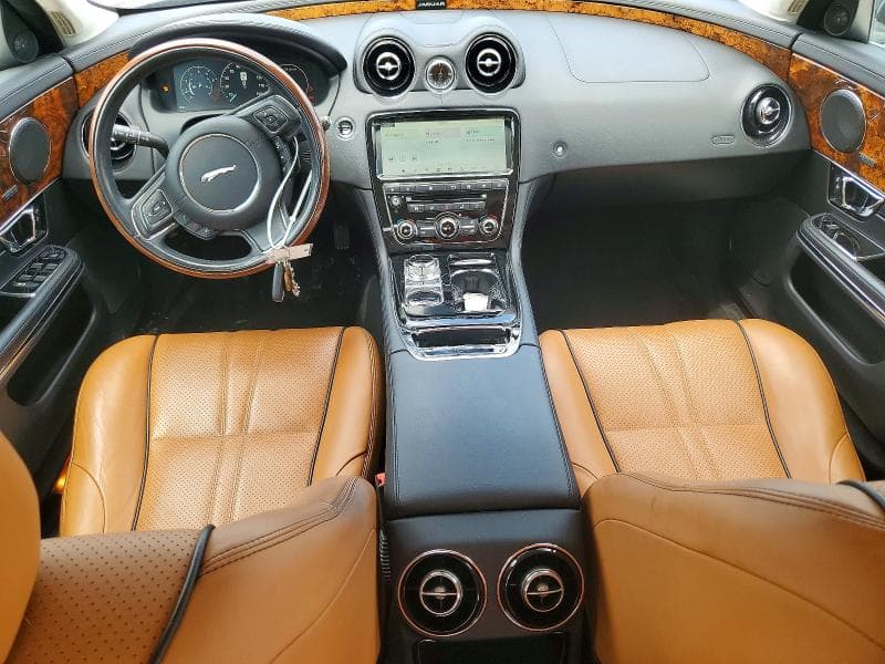 2019 JAGUAR XJ R - SPORT 8
